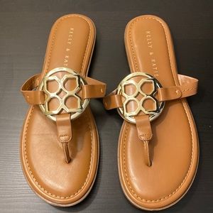 Kelly & Katie Lightly Worn Tan Sandals. Gold Hardware
